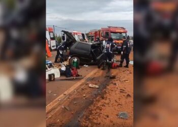 Após brigar com ex, condutor de Uno colide com caminhão e morre, em Três Lagoas