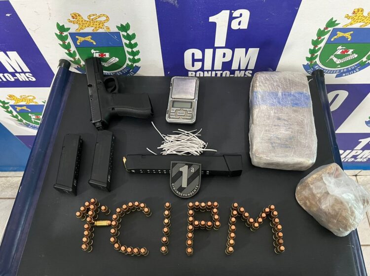 Em operação da PM, três pessoas são presas, drogas e arma apreendidas, em Bonito
