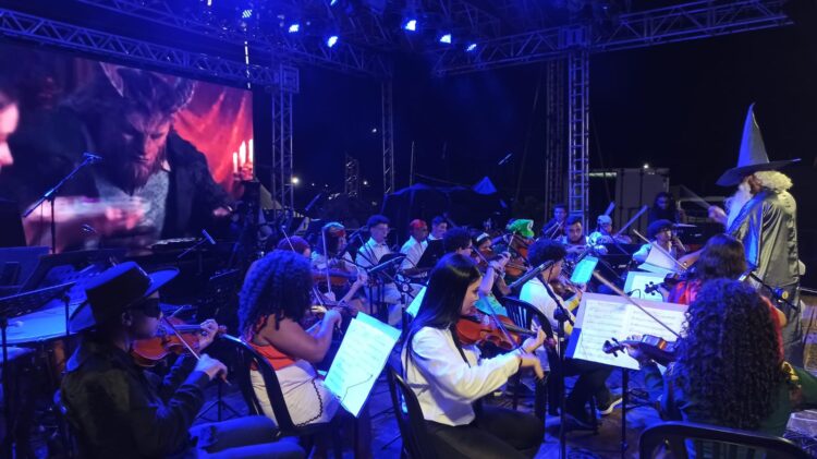 Orquestra se apresenta em evento de comemoração dos 80 anos de Ribas do Rio Pardo