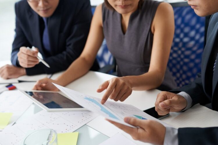 Mulheres ganham 32,6% a menos que homens em MS, revela 1º Relatório de Transparência Salarial