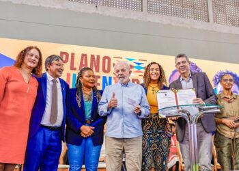 “Queremos nossos jovens vivos, com acesso a todas as oportunidades”, diz Lula em lançamento de programa