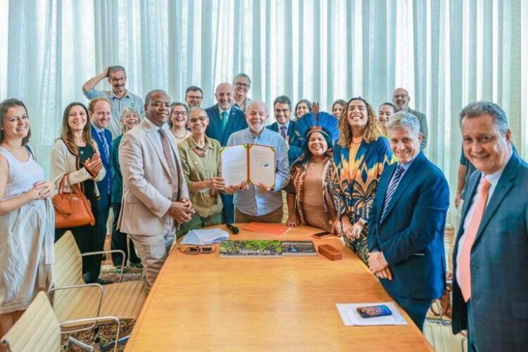 Lula diz que Brasil tem o dever de ser referência em políticas de preservação dos biomas