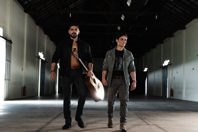 Elvis e Adriano preparam espetáculo com gravação de DVD ao vivo em Campo Grande