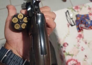 “Vou tombar, mas honrado”: Homem é preso por postar vídeo debochando da polícia