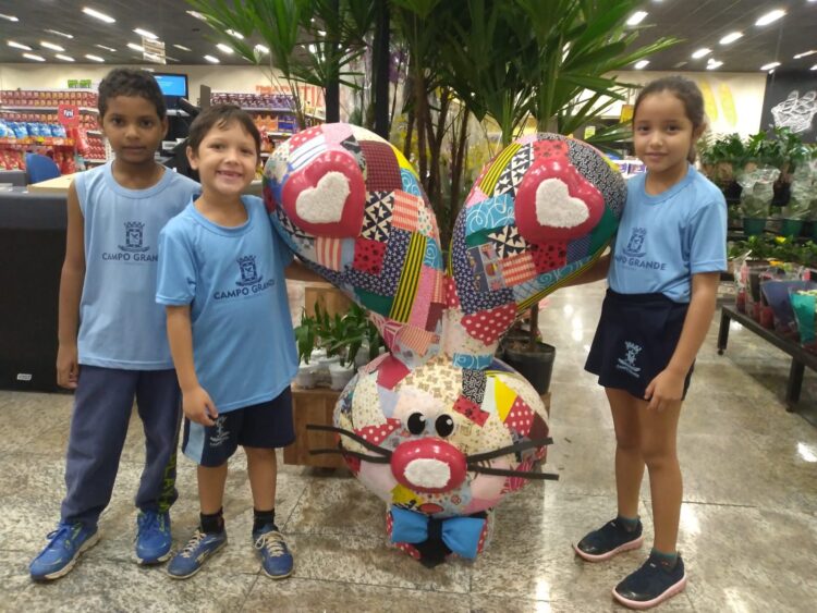 Supermercado premia escola do Santa Emília com R$10 mil em projeto de Páscoa Social