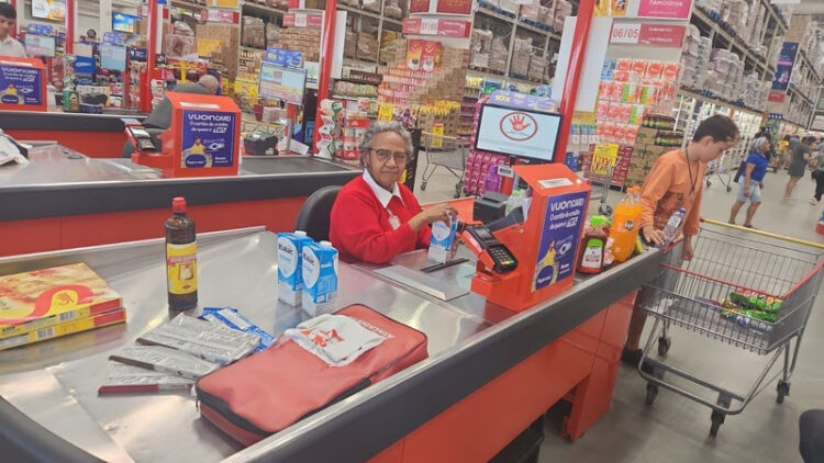 Grupo promove campanha de contratação exclusiva de pessoas com mais de 50 anos