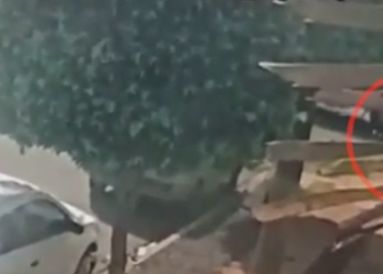 Motociclista é atropelado em preferencial por caminhão, não resiste e morre