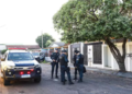 Ladrão invade quintal de coronel da PM que atira e o atinge no tórax, em Campo Grande