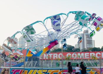 Campanha solidária dá direito a andar em todos os brinquedos do Ita Center Park