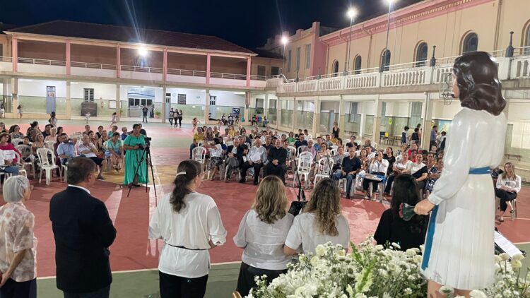 Lançamento do Livro Beata Laura Vicuña traz muita emoção e espetáculo religioso ao Colégio Auxiliadora