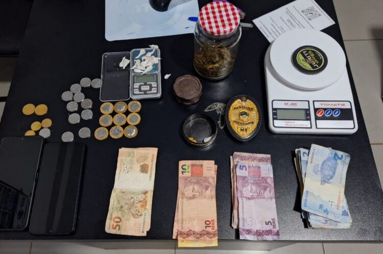 “Familhão do tráfico”: Genro e sogro são presos por venderem maconha e crack, em MS