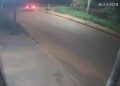 “Bracinho”, conhecido por várias passagens policiais, homem é morto por atiradores em carro
