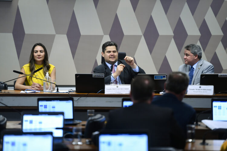 PEC da autonomia da Polícia Científica é aprovada pela CCJ no Senado