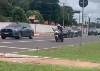 Simulação de comboio presidencial aguça curiosidade do povo, que cogita vinda antecipada de Lula