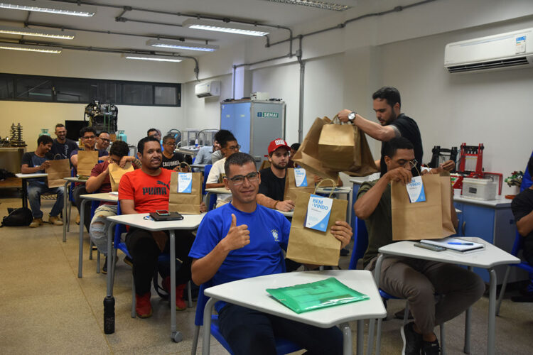Parceria entre Senai e Expresso Nepomuceno vai formar turma de 20 alunos de mecânica diesel