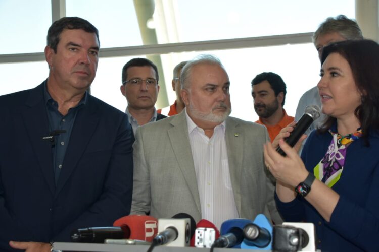 Presidente da Petrobrás visita fábrica da UFN3 em MS com políticos para tratar da agroindústria