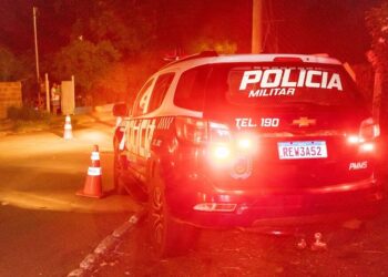 Policial militar impede que ladrão roubasse Corolla da irmã atirando no tórax do meliante