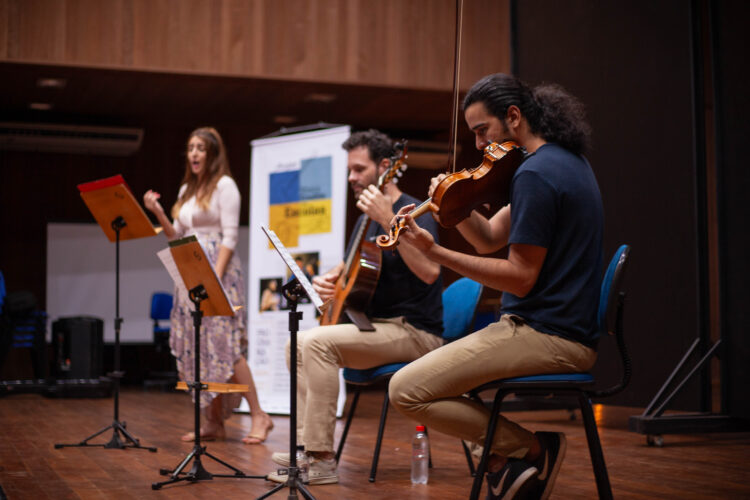 Projeto “Música Erudita nas Escolas” leva repertório clássico a estudantes e idosos