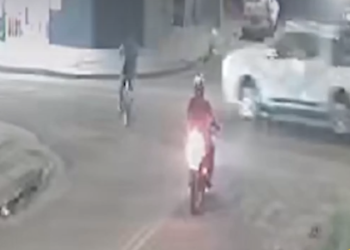 Adolescente morre em cruzamento da Capital, após ser atropelado por caminhonete