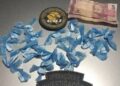 Adolescente de 15 anos é flagrado vendendo 25 porções de cocaína no Campo Nobre