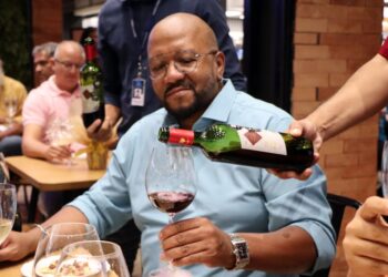 Com o objetivo de fomentar o consumo de produtos vindos do RS, feira de vinhos acontece nesta quarta na Capital