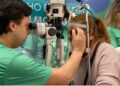 Para conscientizar a população sobre glaucoma, ação em shopping oferece exames gratuitos