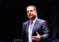 Senador promove inclusão para pessoas com Síndrome de Tourette e garante direitos