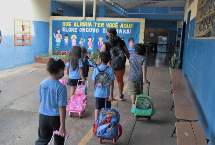 Prefeitura de Campo Grande convoca 36 monitores de alunos