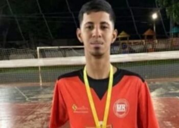 Rapaz tem bicicleta elétrica atropelada por carreta e morre ao voltar de entrevista de emprego