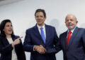 Lula se reúne com ministros de conselho orçamentário em meio a pressão por revisão de gastos
