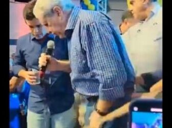 “Ansiedade, idade ou marketing”?: André Puccinelli vomita em evento de pré-candidatura de Beto Pereira