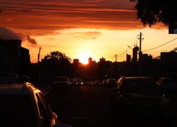 Sol e poucas nuvens encerram a semana e tempo firme predomina em MS