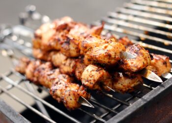 Com comidas juninas, nutricionista garante que é possível festejar sem comprometer a saúde