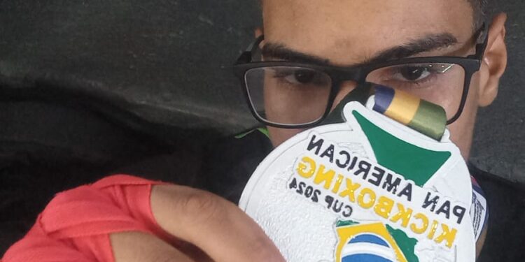 Mato Grosso do Sul recebe 30 medalhas no  33º Campeonato Brasileiro de Kickboxing em ES