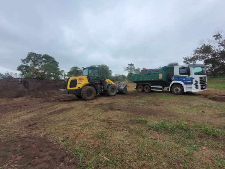 Prefeitura fomenta agricultura familiar com transporte e logística para produtores rurais