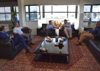 Fiems recebe executivos de farmacêutica da Bolívia em fase de instalação em MS