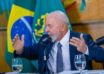 Lula diz que “inflação controlada significa ganho real para os pobres”