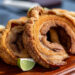 Com entrada gratuita, maior festival gastronômico do Brasil, Torresmofest, está de volta