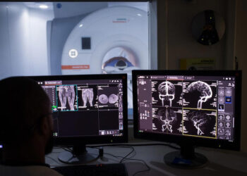 Reforma tributária: setor de saúde contesta listas para remédios e equipamentos