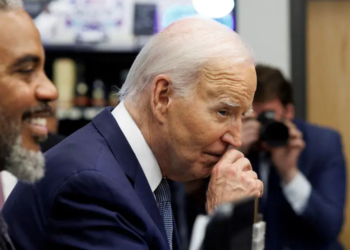 Desistência de Biden: os momentos críticos que fizeram campanha à reeleição ‘derreter’