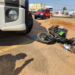 Caminhão faz conversão e atropela motociclista que tem perna dilacerada, na Capital