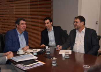 Presidente da Fiems participa de entrega de pedido de Refis para o setor produtivo ao governo do Estado