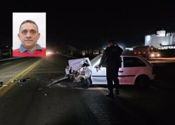 Sargento da PM morre em colisão entre VW Gol e caminhão, na BR-060