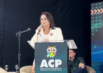 Em primeiro debate, o da ACP, Adriane apresenta resultados e demonstra propostas reais para avançar na Educação