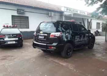 Gestante é resgatada sendo torturada pelo marido e teve as mãos furadas com tesoura