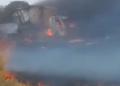 Colisão frontal entre carretas, seguida de explosão, mata um condutor, na MS-270