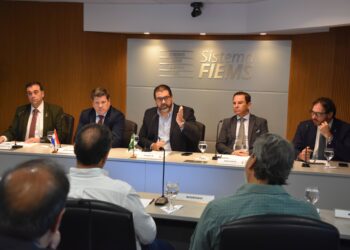 Na Fiems, ministro do Paraguai apresenta oportunidades comerciais para empresários de MS