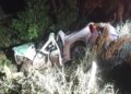 Amigos de trabalho saem da pista na BR-262, colidem em árvores com carro e um morre