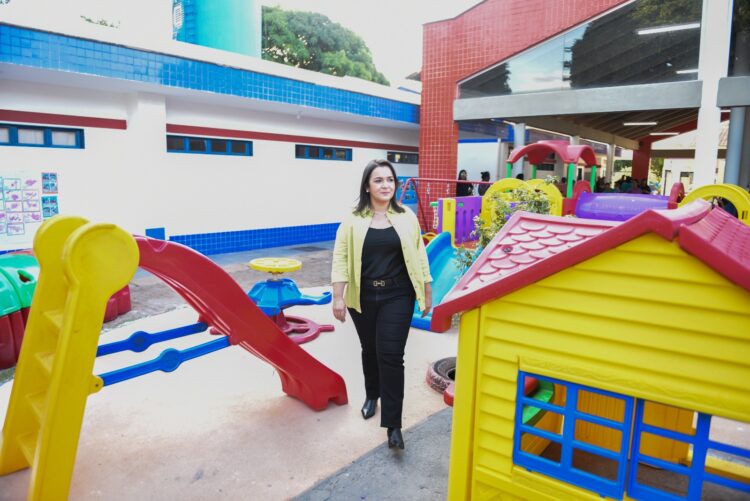 Adriane diz que vai ampliar investimento em novos espaços de socialização nas escolas