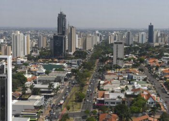 Frente fria chega neste sábado, mas fumaça das queimadas ainda é cenário, em MS